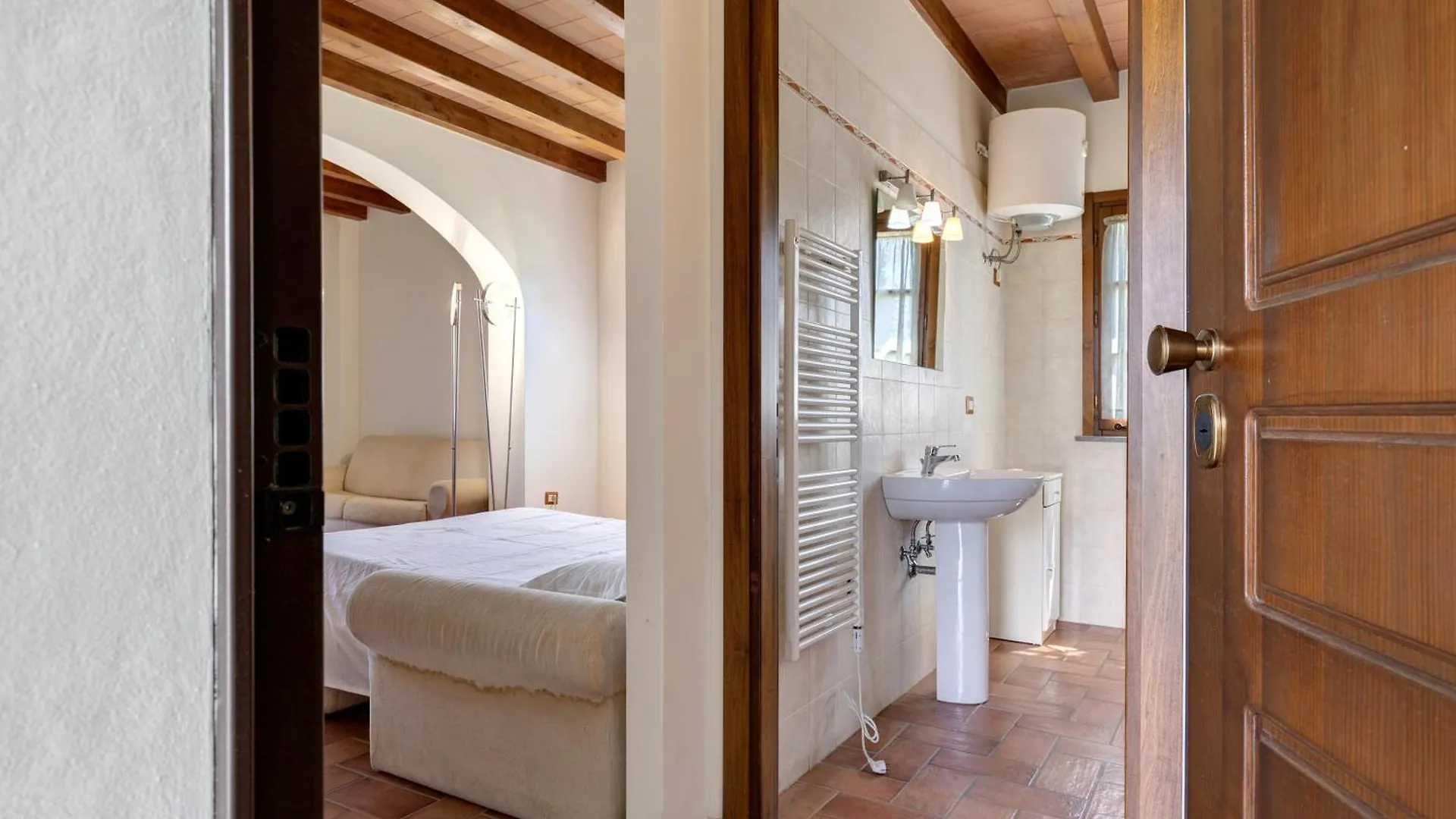 La Bettola Tavern Rooms Restaurant Montopoli in Val dʼArno Aparthotel