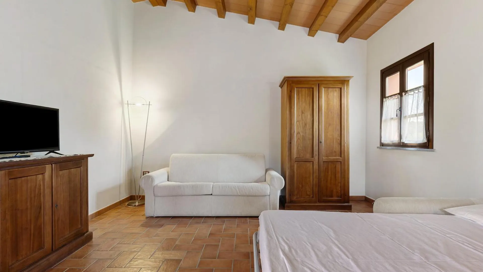 Aparthotel La Bettola Tavern Rooms Restaurant Montopoli in Val dʼArno Italië
